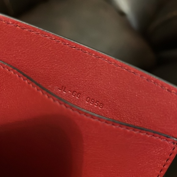 SALE!! Salvatore Ferragamo unisex leather Gancini logo card holder wallet NWB - Picture 8 of 10